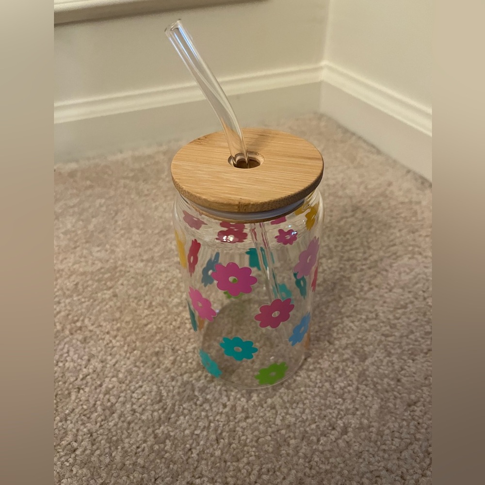 16 oz drinking glass tumbler with wood lid and straw.